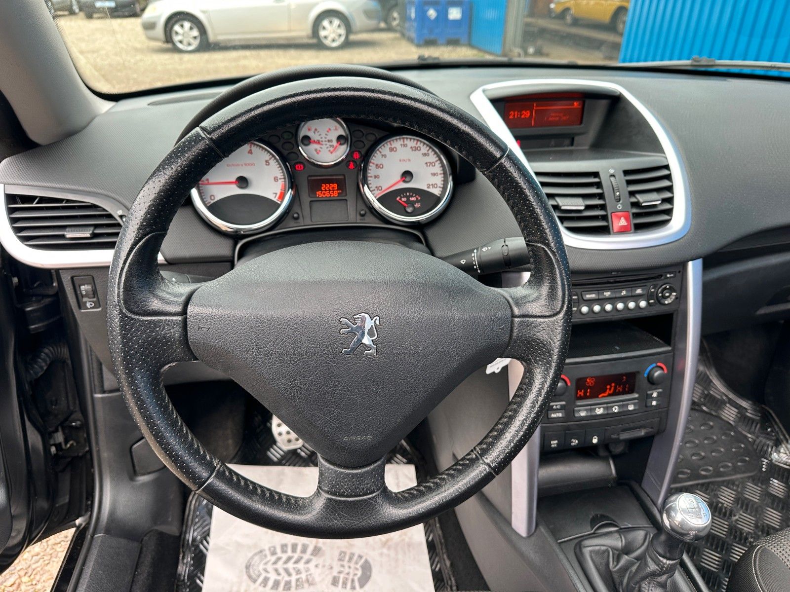 Fahrzeugabbildung Peugeot 207 CC Cabrio-Coupe JBL*Klima*Allwetter**