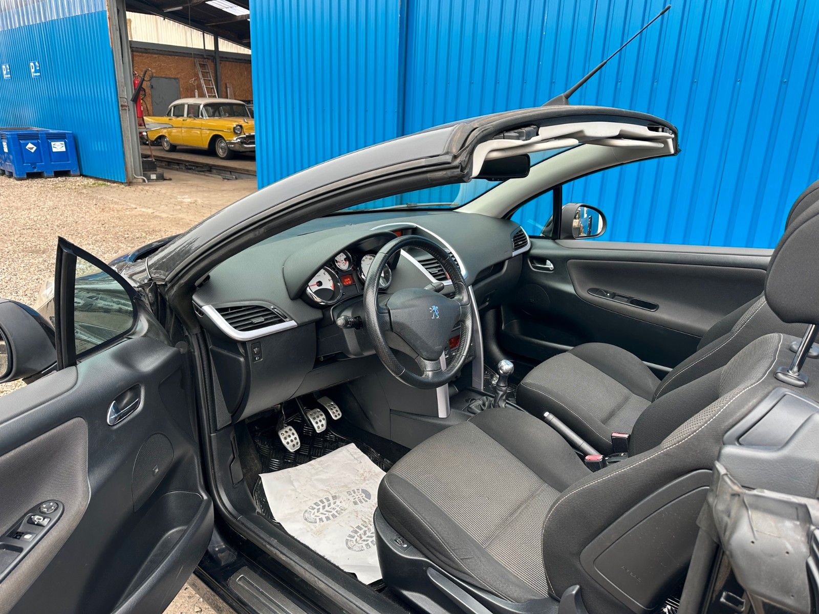 Fahrzeugabbildung Peugeot 207 CC Cabrio-Coupe JBL*Klima*Allwetter**