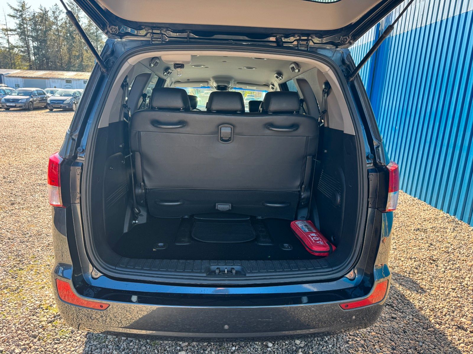 Fahrzeugabbildung Ssangyong Rodius Turismo 2WD**7 SITZER**Klima**LEDER**