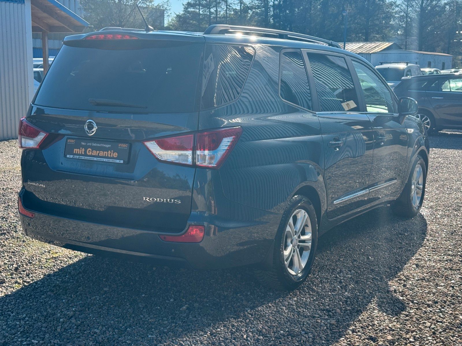 Fahrzeugabbildung Ssangyong Rodius Turismo 2WD**7 SITZER**Klima**LEDER**