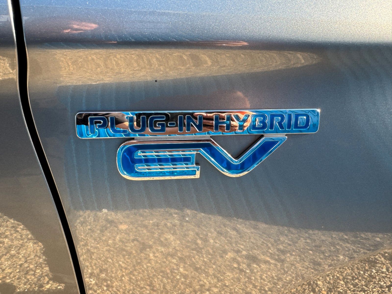 Fahrzeugabbildung Mitsubishi Outlander PHEV**Intro Edition**4WD