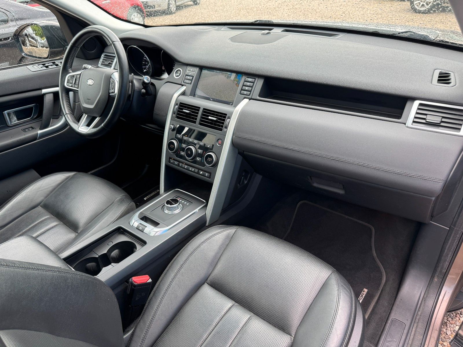 Fahrzeugabbildung Land Rover Discovery Sport HSE**7 SITZER**AHK**