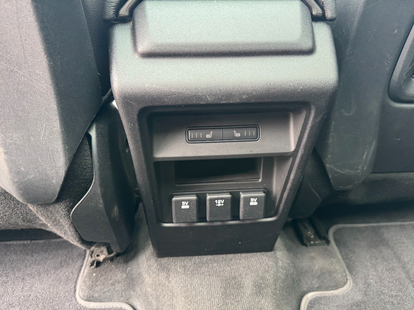 Fahrzeugabbildung Land Rover Discovery Sport HSE**7 SITZER**AHK**