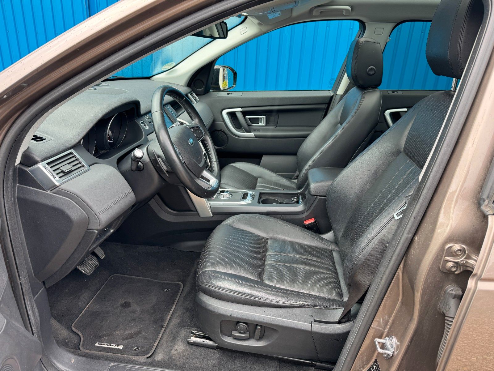 Fahrzeugabbildung Land Rover Discovery Sport HSE**7 SITZER**AHK**