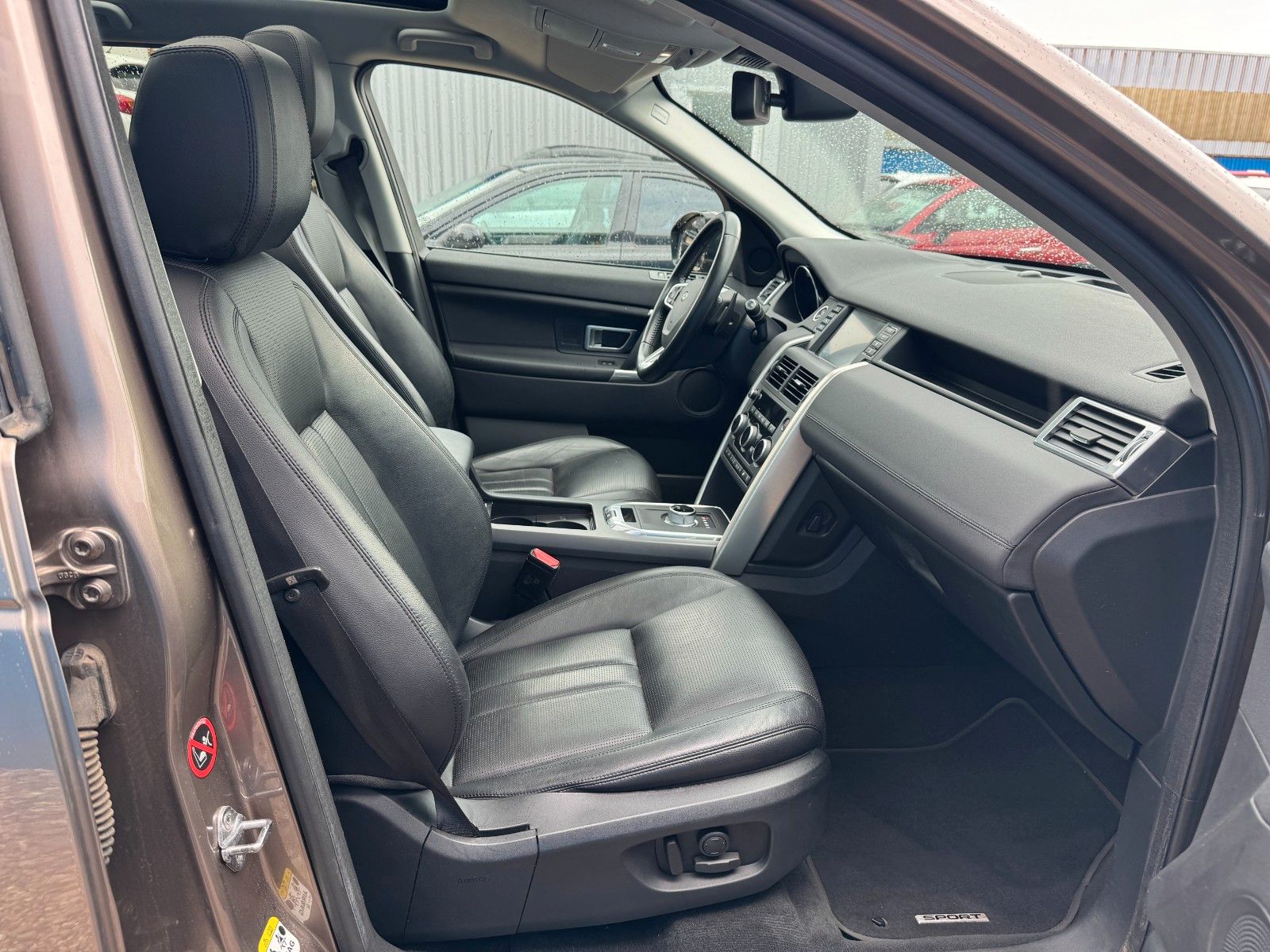 Fahrzeugabbildung Land Rover Discovery Sport HSE**7 SITZER**AHK**