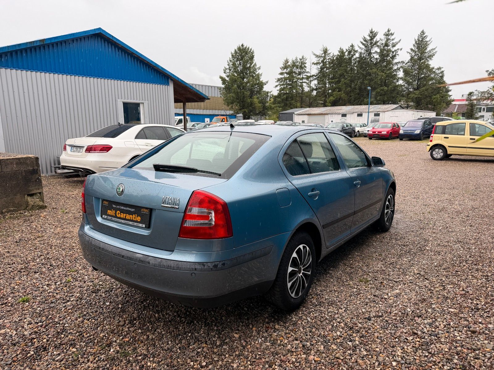 Fahrzeugabbildung SKODA Octavia Lim.**Ambiente**Klima**HU 03/28**