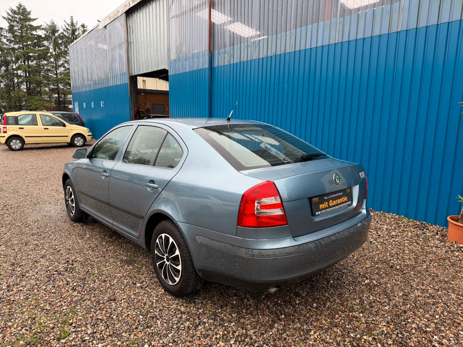 Fahrzeugabbildung SKODA Octavia Lim.**Ambiente**Klima**HU 03/28**