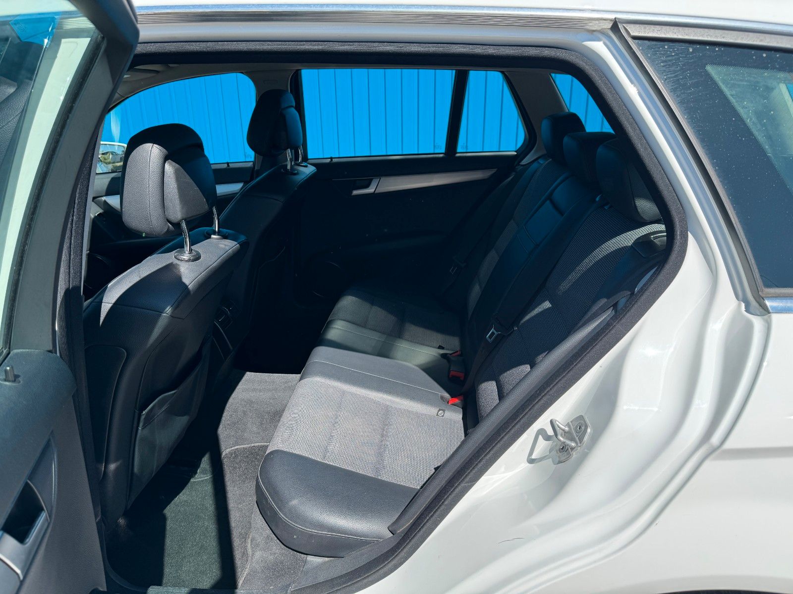 Fahrzeugabbildung Mercedes-Benz C 220 T CDI *Avantgarde**Automatik**HU 04/2026*