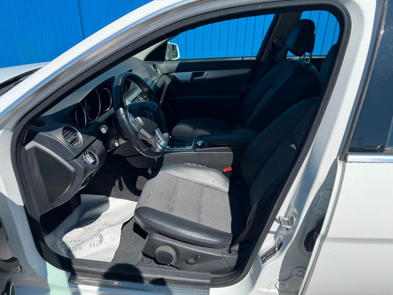 Fahrzeugabbildung Mercedes-Benz C 220 T CDI *Avantgarde**Automatik**HU 04/2026*