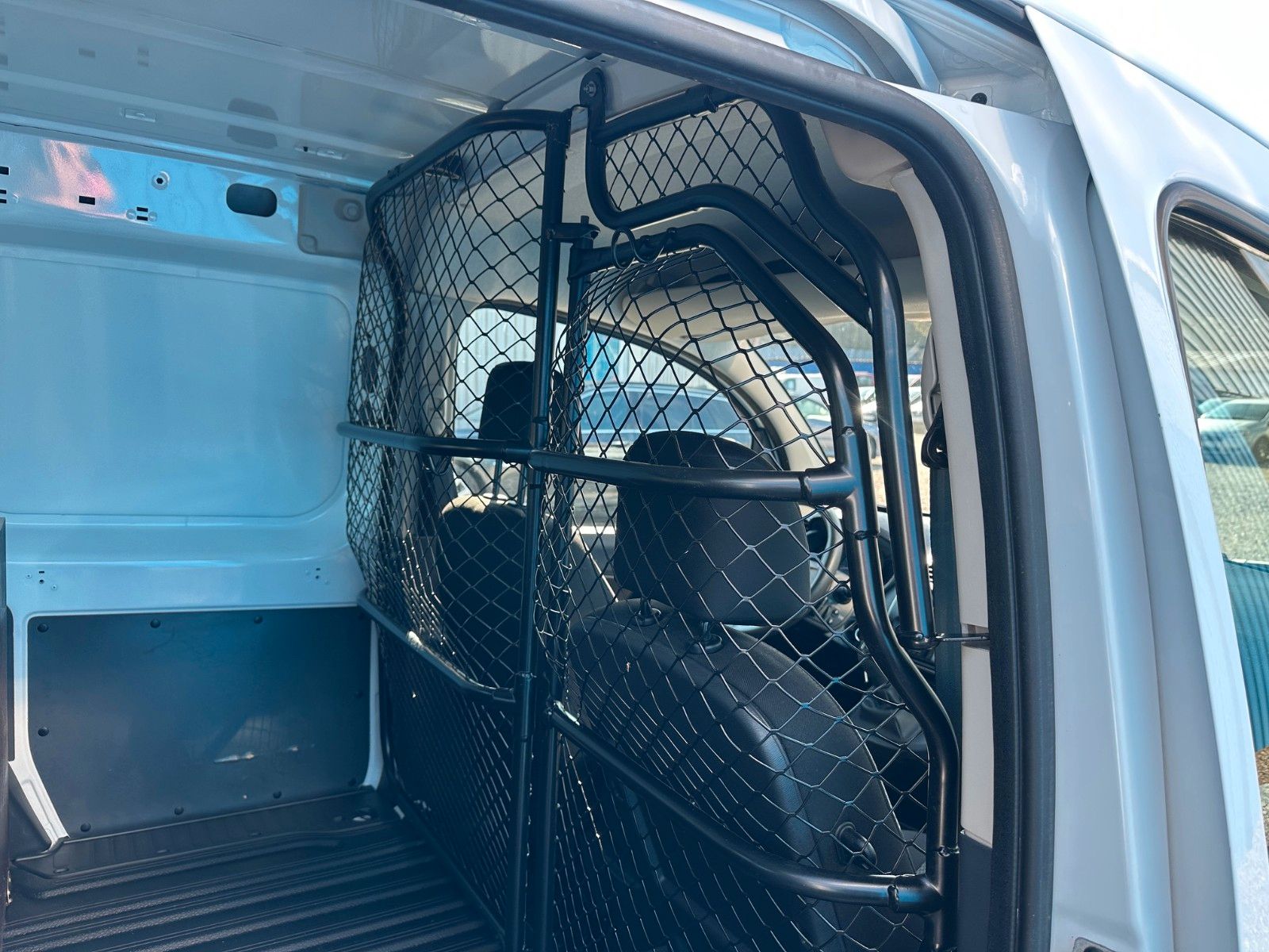 Fahrzeugabbildung Renault Kangoo Rapid Extra**87 TKM*2.Hand**