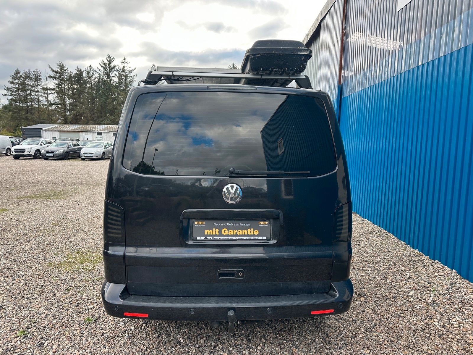 Fahrzeugabbildung Volkswagen T5 Transporter Bus Multivan**Camperausrüstung**