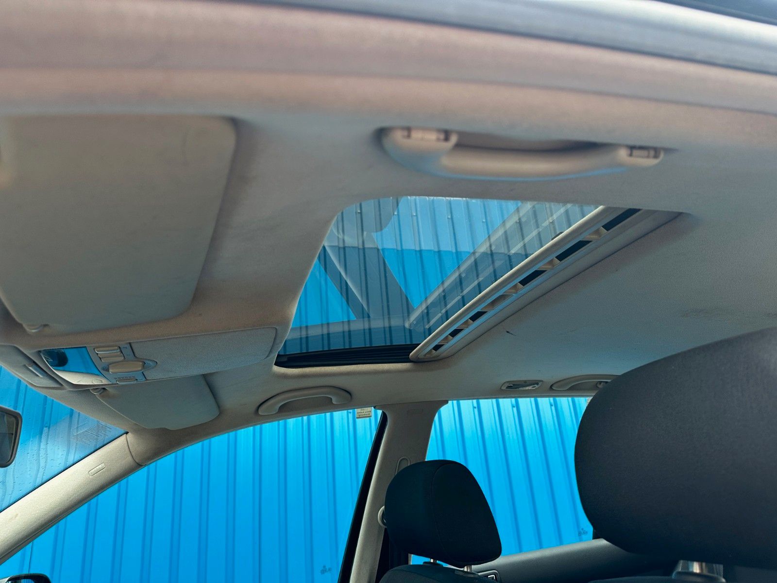 Fahrzeugabbildung Volkswagen Golf 1.6 Comfortline**Schiebedach*AHK*Klima**