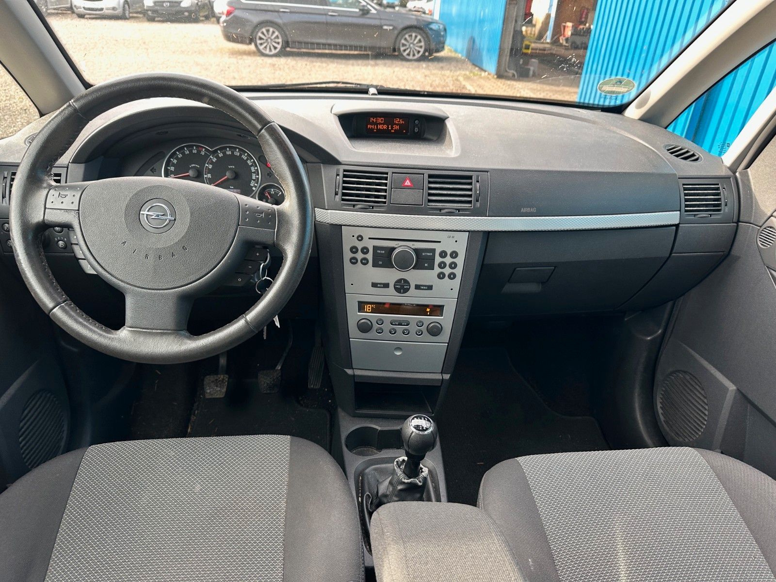 Fahrzeugabbildung Opel Meriva**Allwetterreifen*Klimaautomaik**