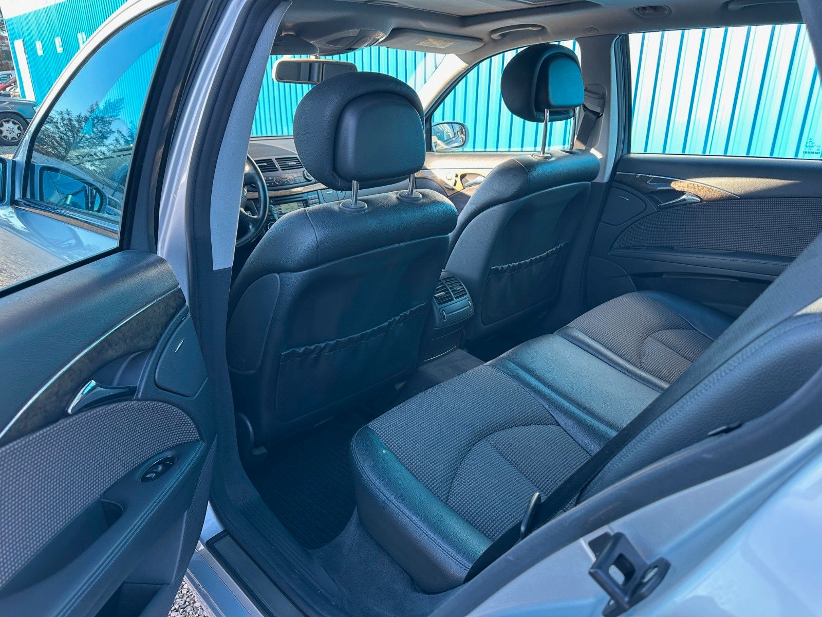 Fahrzeugabbildung Mercedes-Benz E 280 T CDI*Avantgarde*Automatik*HU06/2026*AHK*