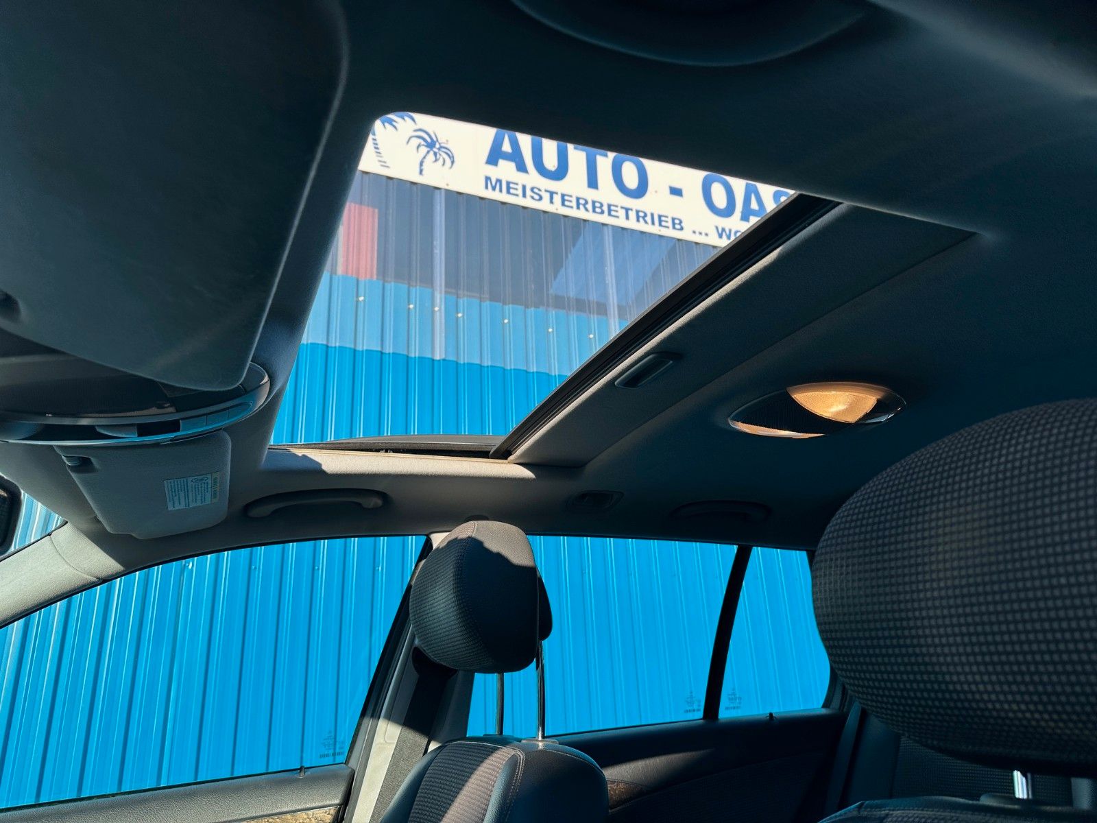 Fahrzeugabbildung Mercedes-Benz E 280 T CDI*Avantgarde*Automatik*HU06/2026*AHK*