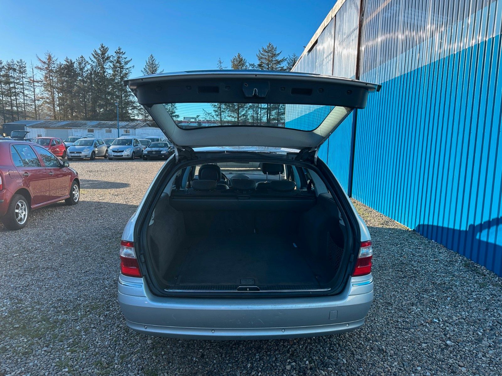 Fahrzeugabbildung Mercedes-Benz E 280 T CDI*Avantgarde*Automatik*HU06/2026*AHK*