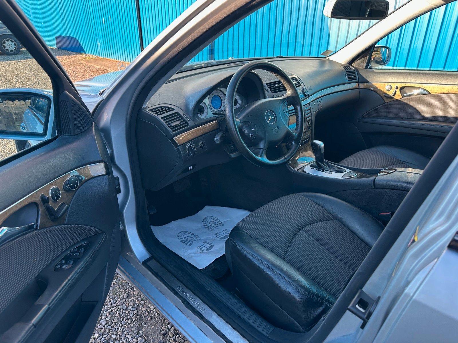 Fahrzeugabbildung Mercedes-Benz E 280 T CDI*Avantgarde*Automatik*HU06/2026*AHK*