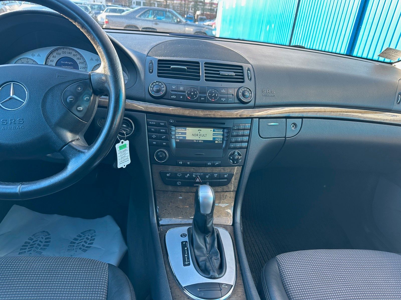 Fahrzeugabbildung Mercedes-Benz E 280 T CDI*Avantgarde*Automatik*HU06/2026*AHK*