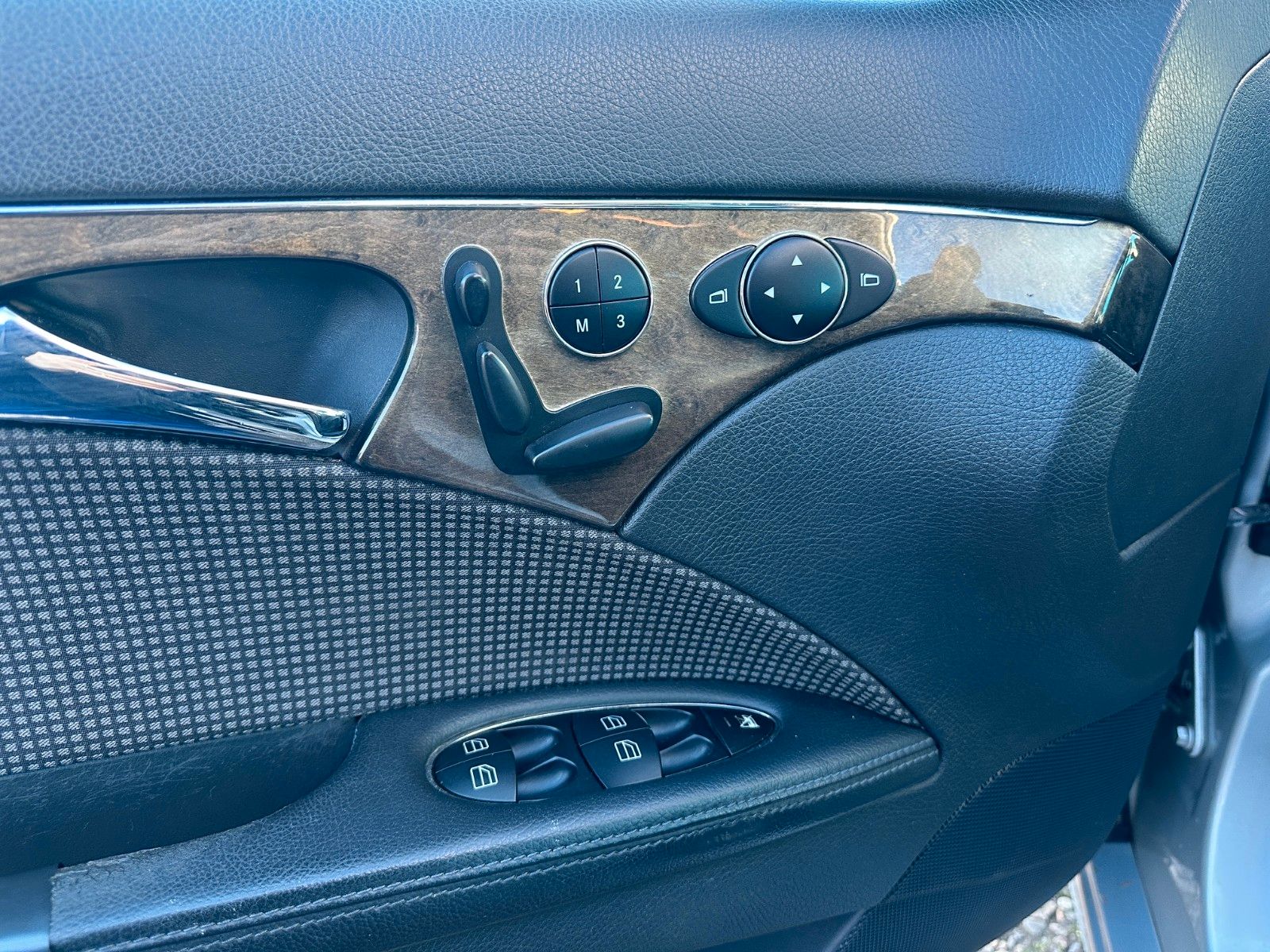 Fahrzeugabbildung Mercedes-Benz E 280 T CDI*Avantgarde*Automatik*HU06/2026*AHK*