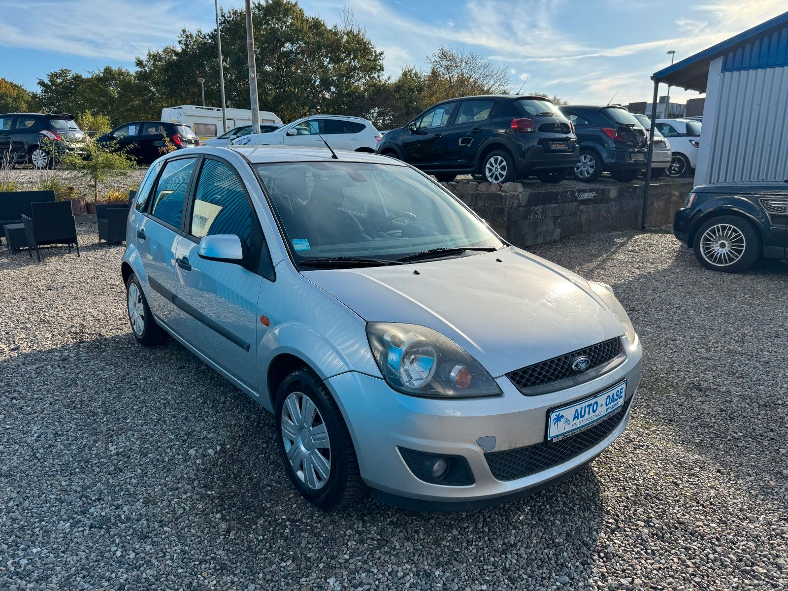 Fahrzeugabbildung Ford Fiesta**Connection**97 TKM**Klima**