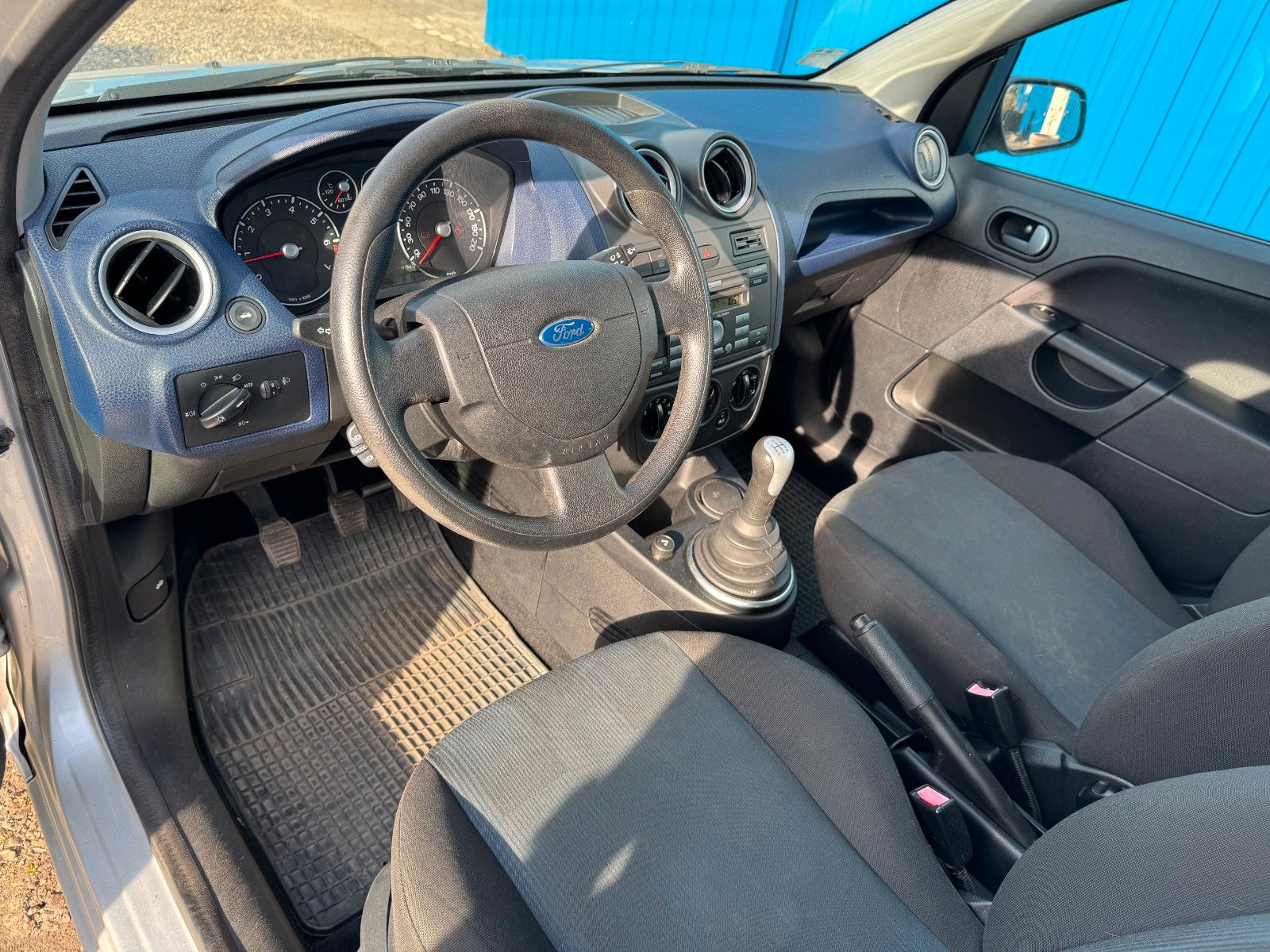 Fahrzeugabbildung Ford Fiesta**Connection**97 TKM**Klima**