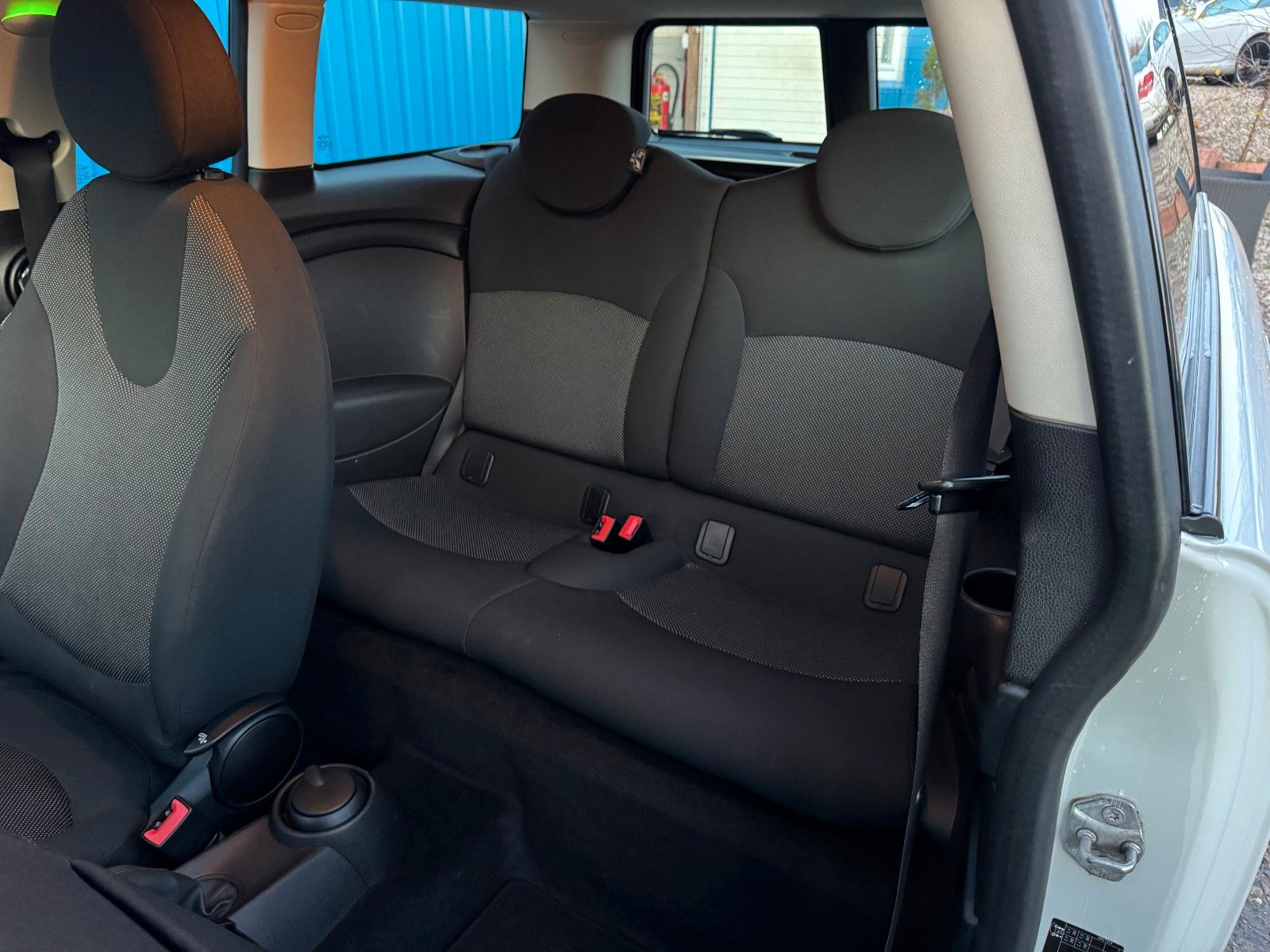 Fahrzeugabbildung MINI COOPER S Clubman**Cooper Soho**Klima**SHZ**Temp*