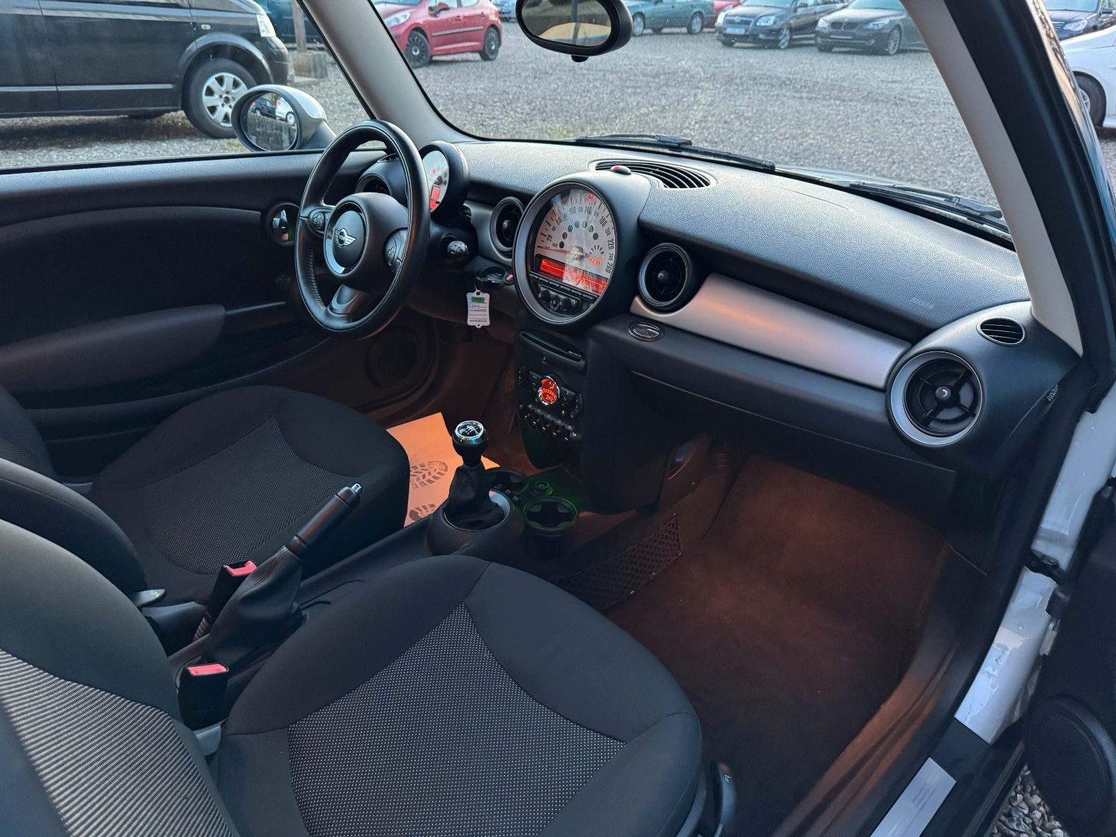 Fahrzeugabbildung MINI COOPER S Clubman**Cooper Soho**Klima**SHZ**Temp*