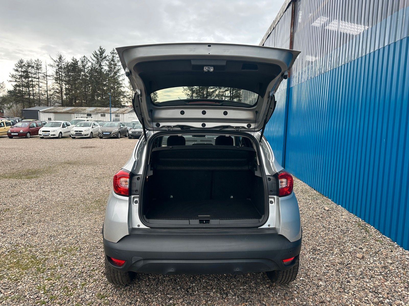 Fahrzeugabbildung Renault Captur**Intens**Temp**Kamera**Klima**