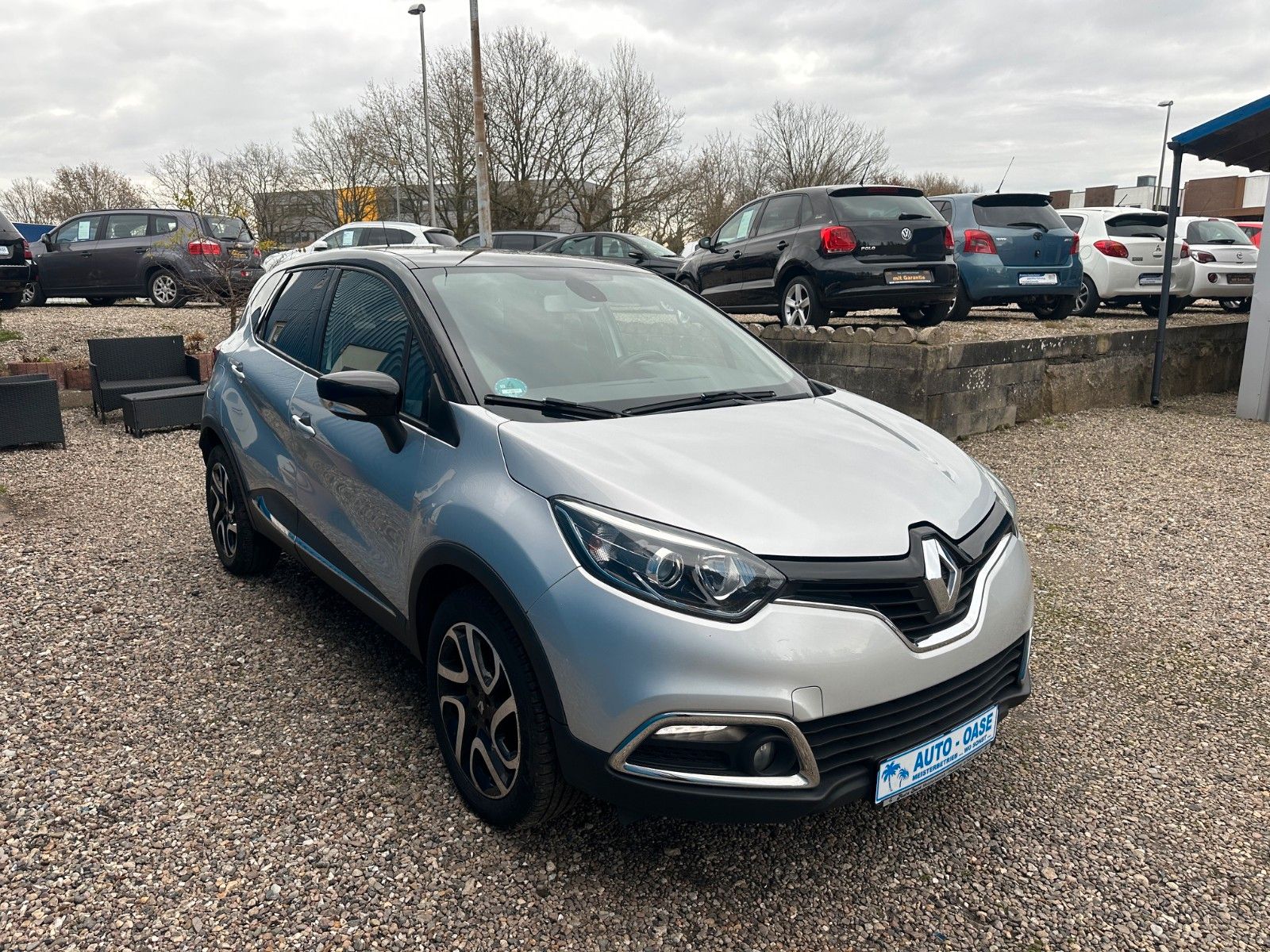 Fahrzeugabbildung Renault Captur**Intens**Temp**Kamera**Klima**