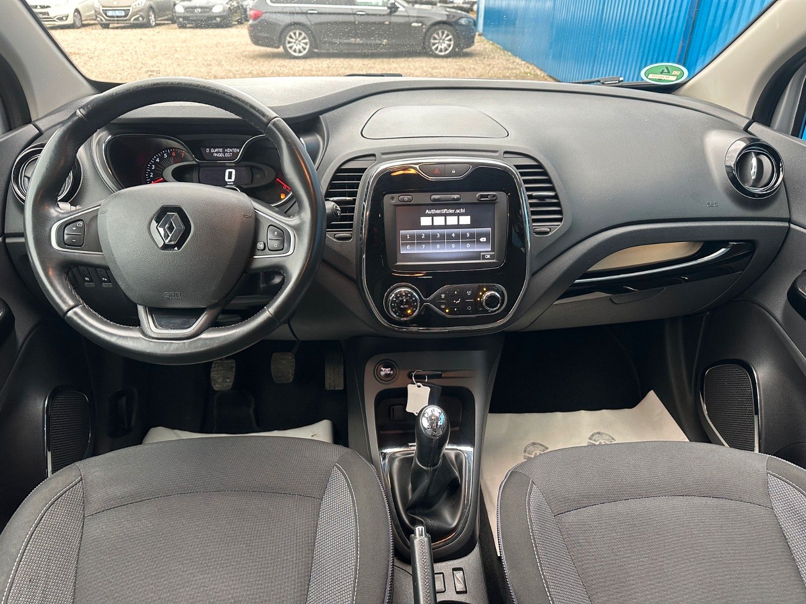 Fahrzeugabbildung Renault Captur**Intens**Temp**Kamera**Klima**