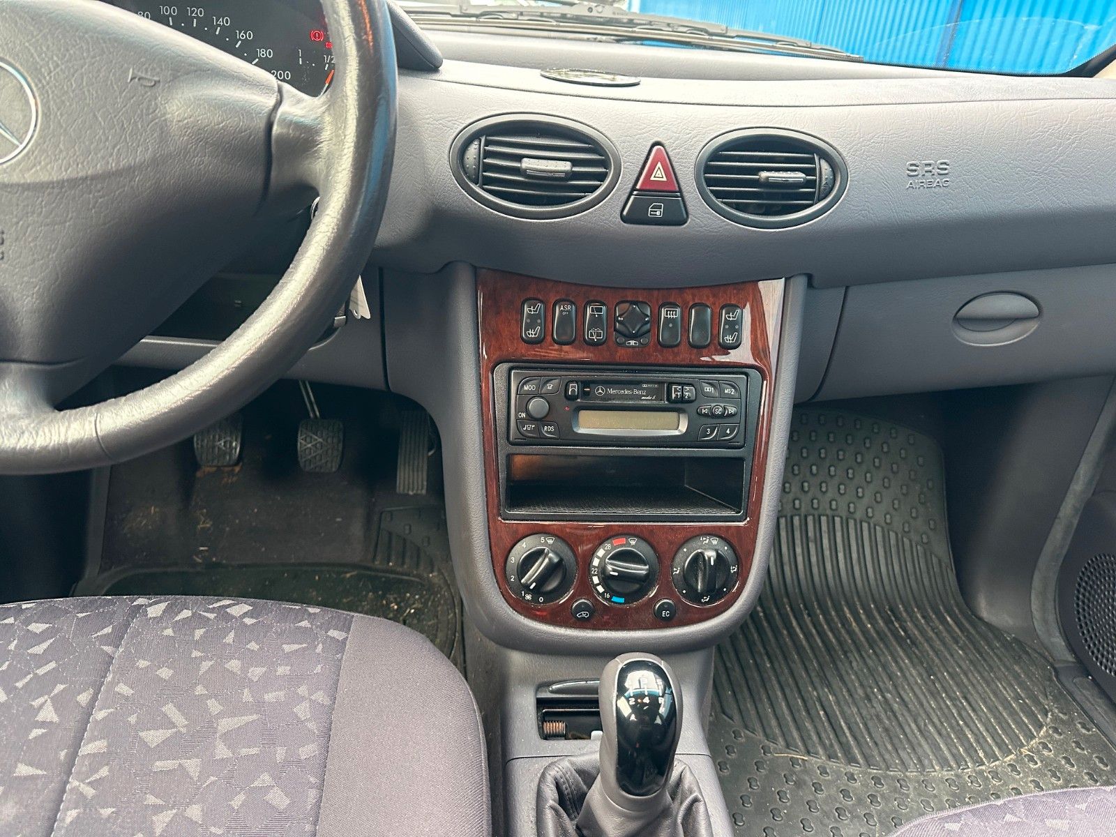 Fahrzeugabbildung Mercedes-Benz A 170 CDI ELEGANCE**Sitzheizung*Allwetter**