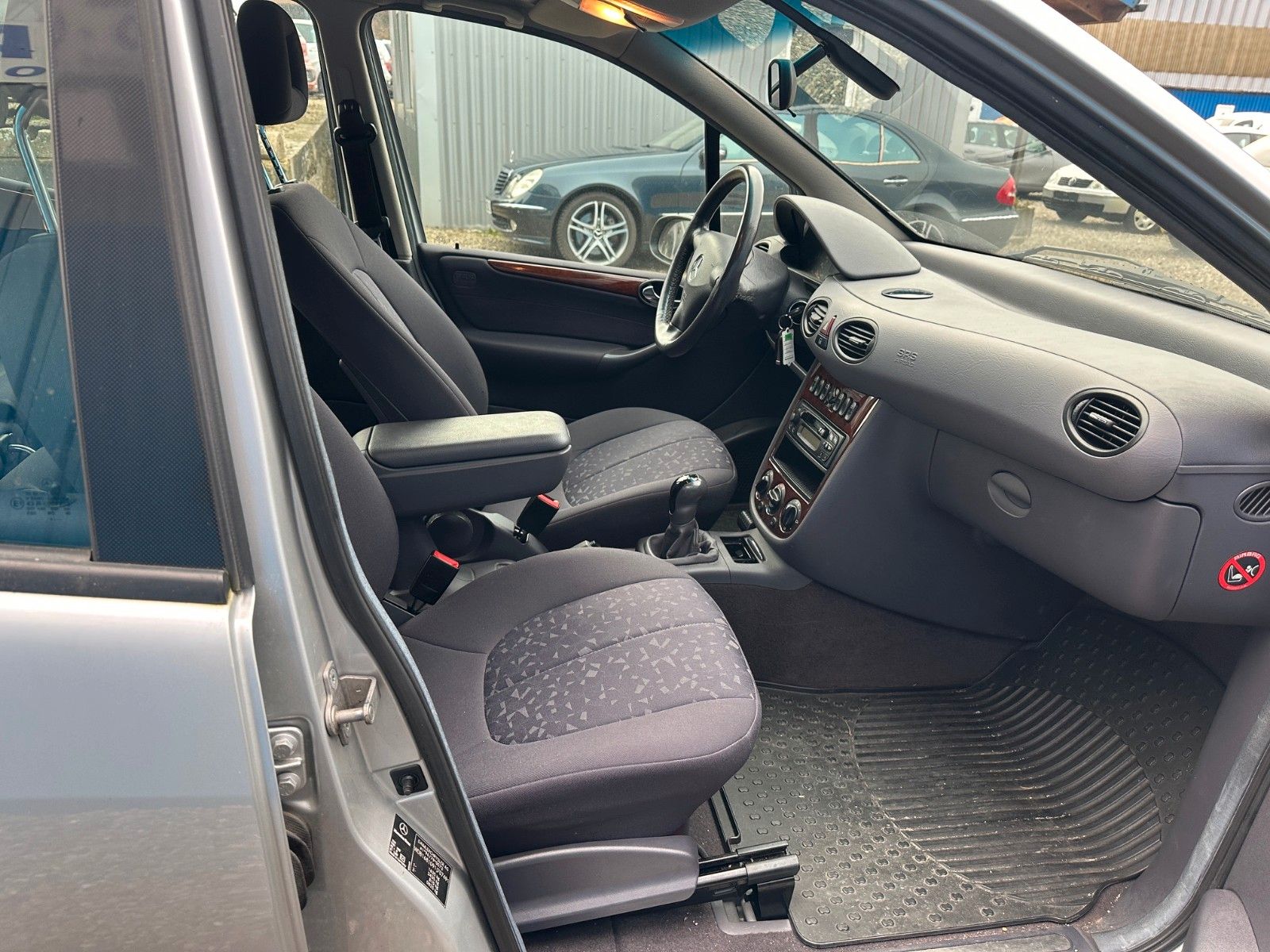 Fahrzeugabbildung Mercedes-Benz A 170 CDI ELEGANCE**Sitzheizung*Allwetter**