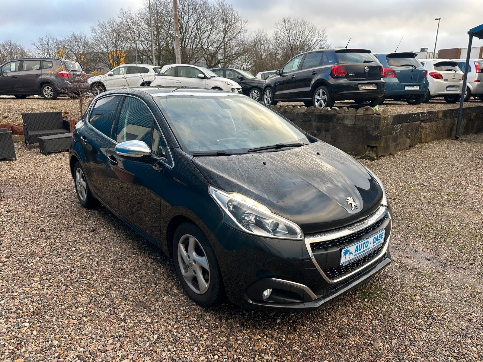 Fahrzeugabbildung Peugeot 208 BlueHDi 100 Allure**1.Hand*Panorama*Kamera**