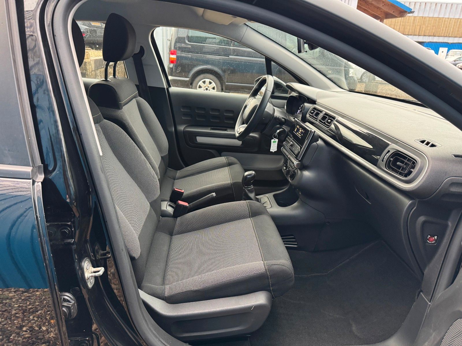 Fahrzeugabbildung Citroën C3**Feel**59 TKM**Klima**Temp**Spurhaltass**