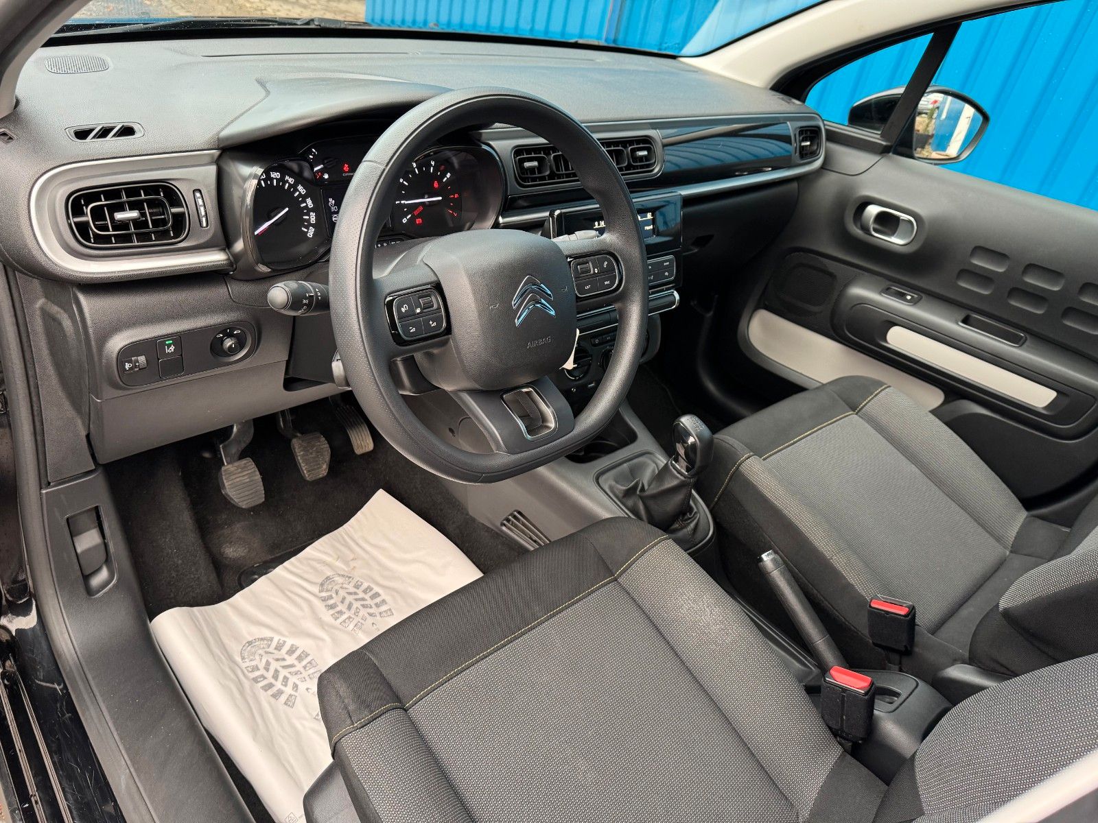 Fahrzeugabbildung Citroën C3**Feel**59 TKM**Klima**Temp**Spurhaltass**