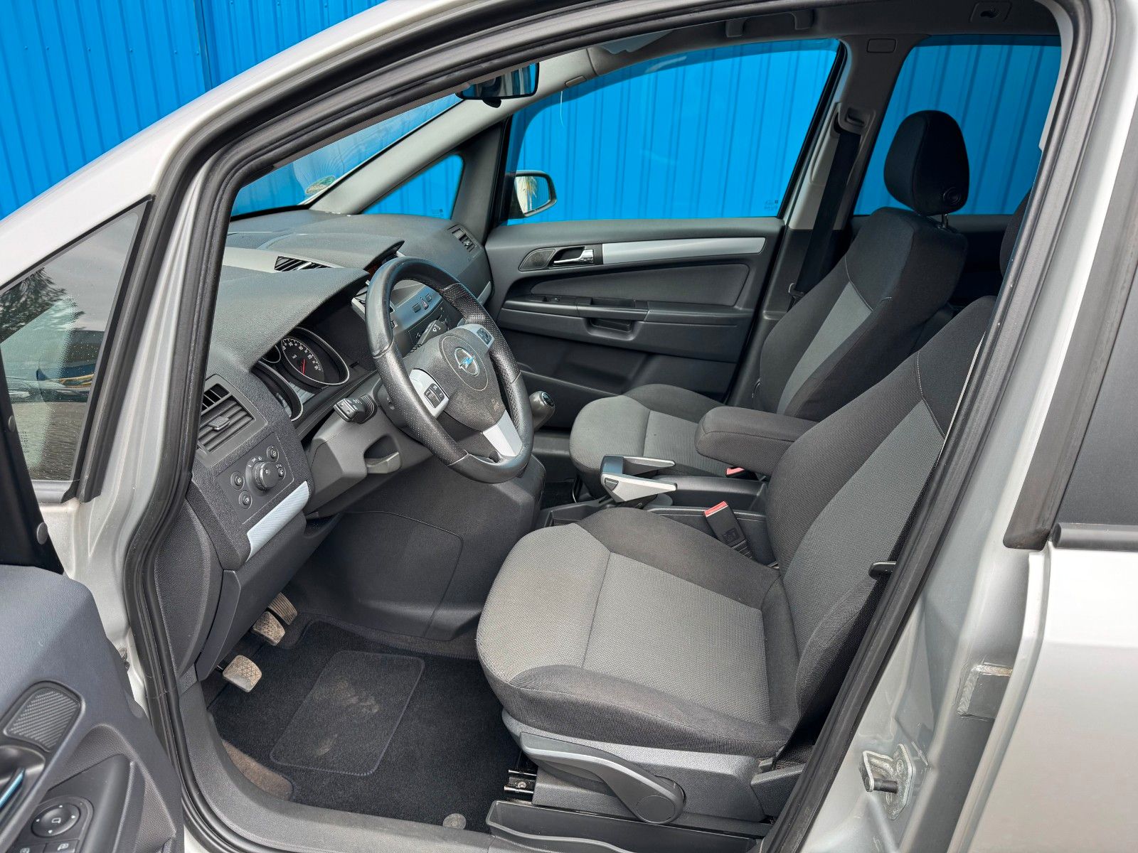 Fahrzeugabbildung Opel Zafira B **Edition**7. SITZER**AHK**Klima**