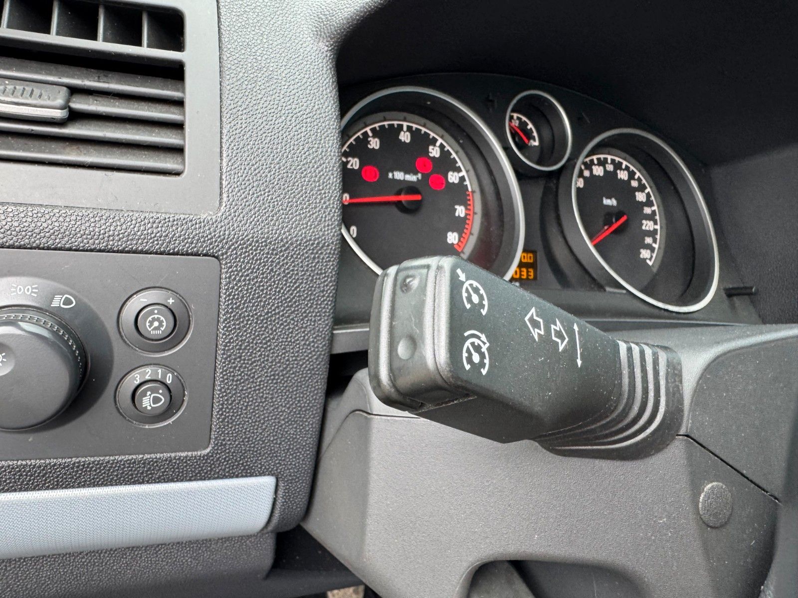 Fahrzeugabbildung Opel Zafira B **Edition**7. SITZER**AHK**Klima**