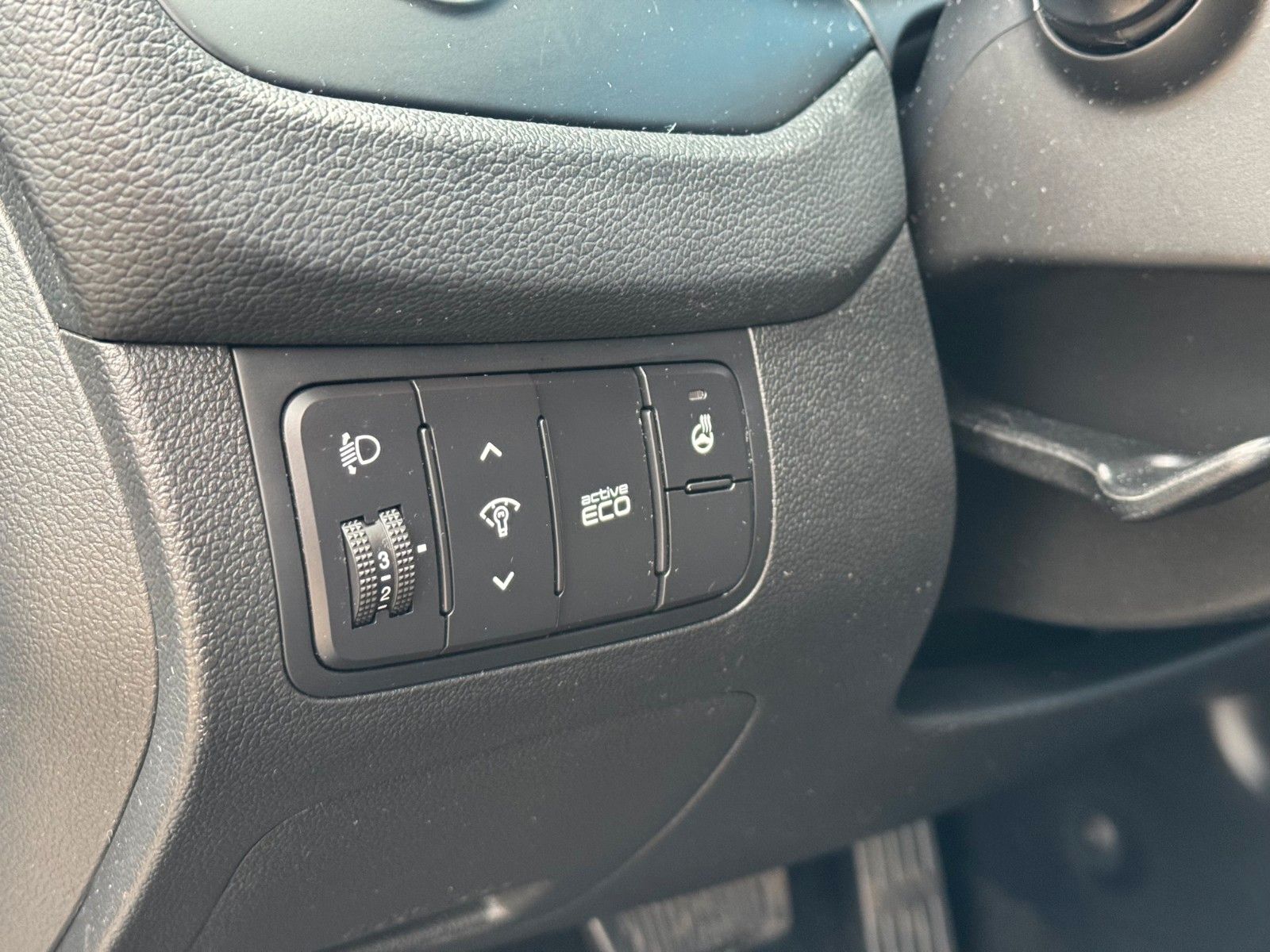 Fahrzeugabbildung Kia Cee'd Sportswagon**Automatik**90 TKM**Kamera**Le