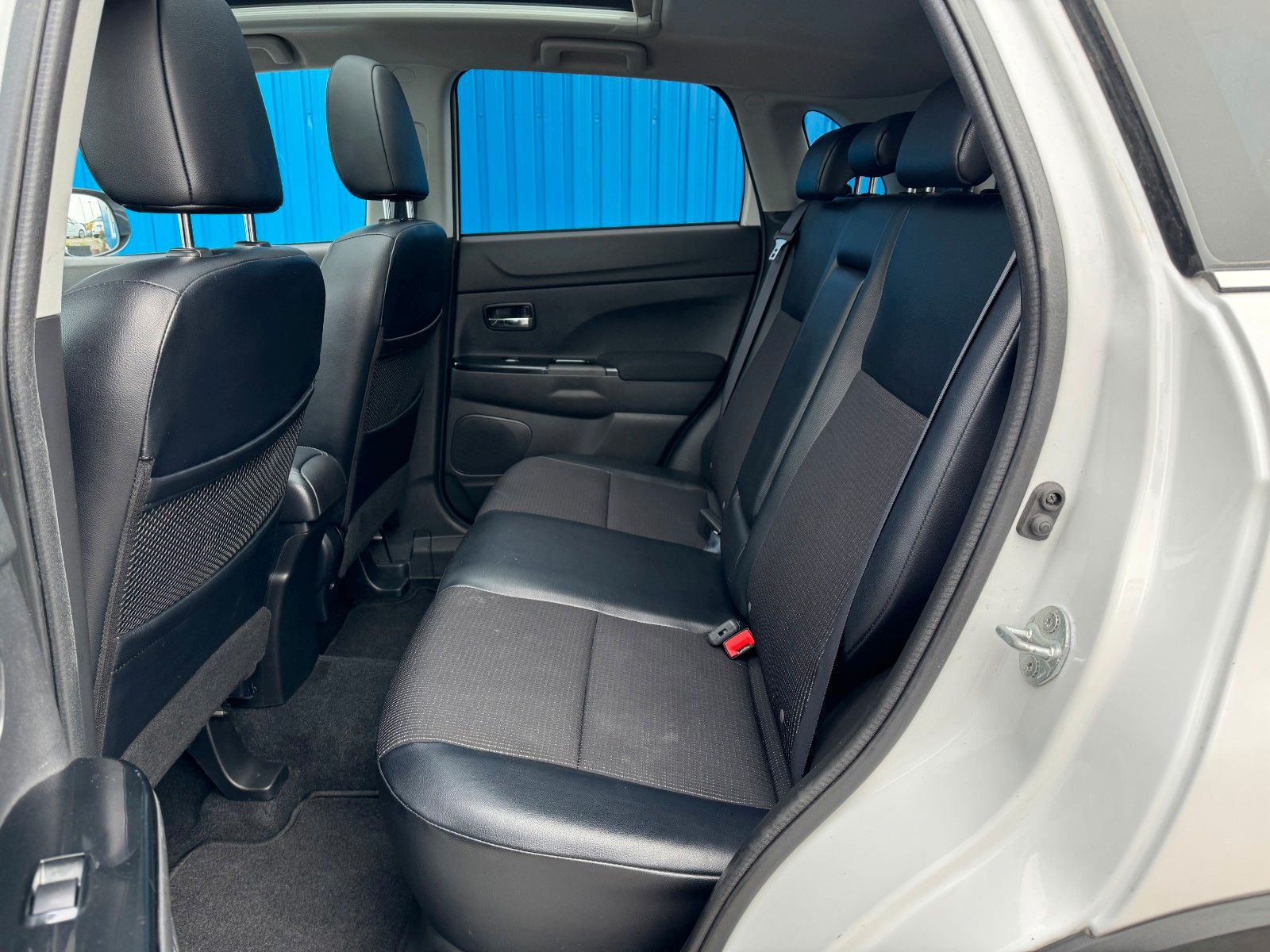 Fahrzeugabbildung Peugeot 4008 Allure 4WD**Navi*AHK*Keyles-GO**