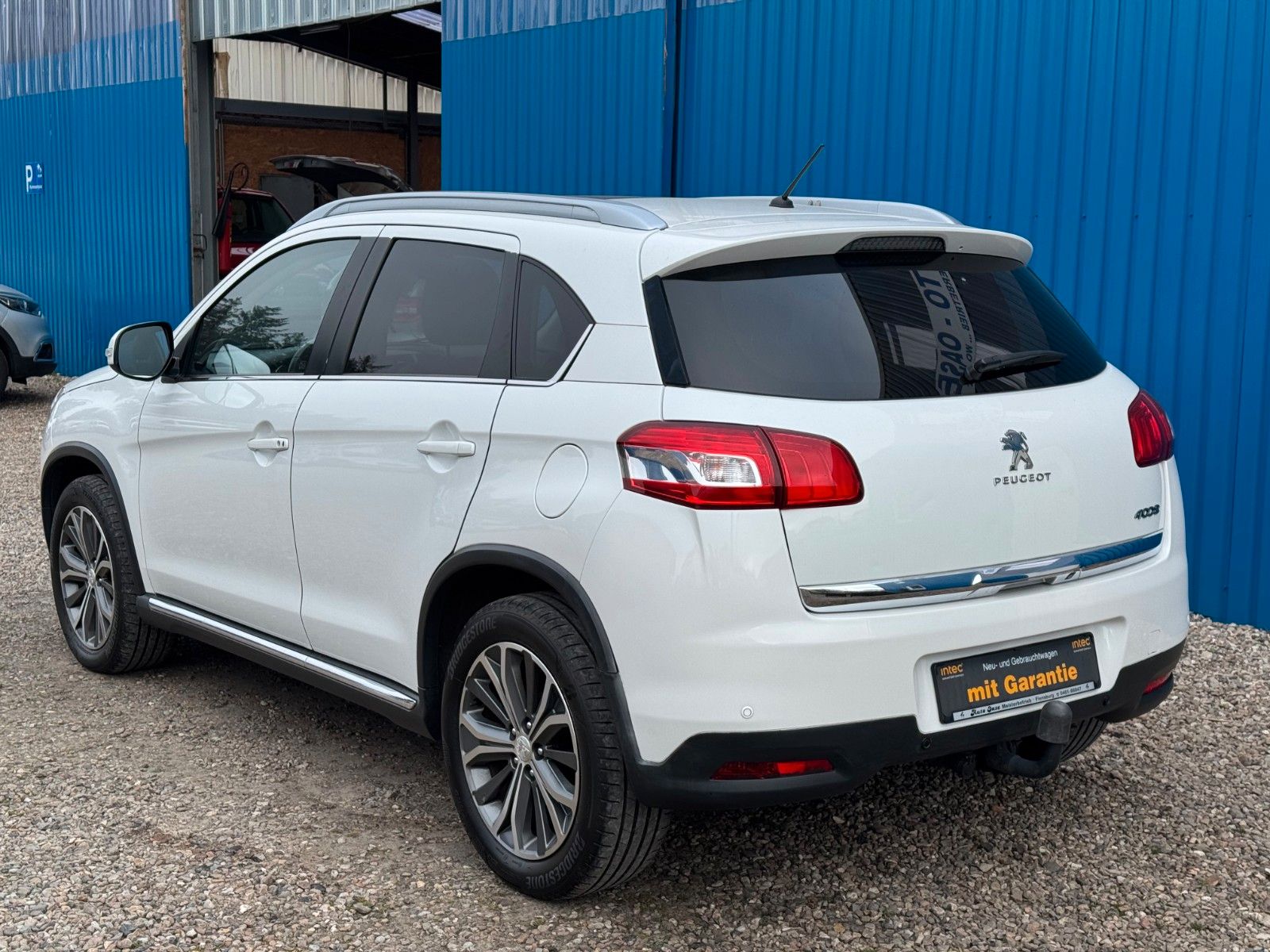 Fahrzeugabbildung Peugeot 4008 Allure 4WD**Navi*AHK*Keyles-GO**