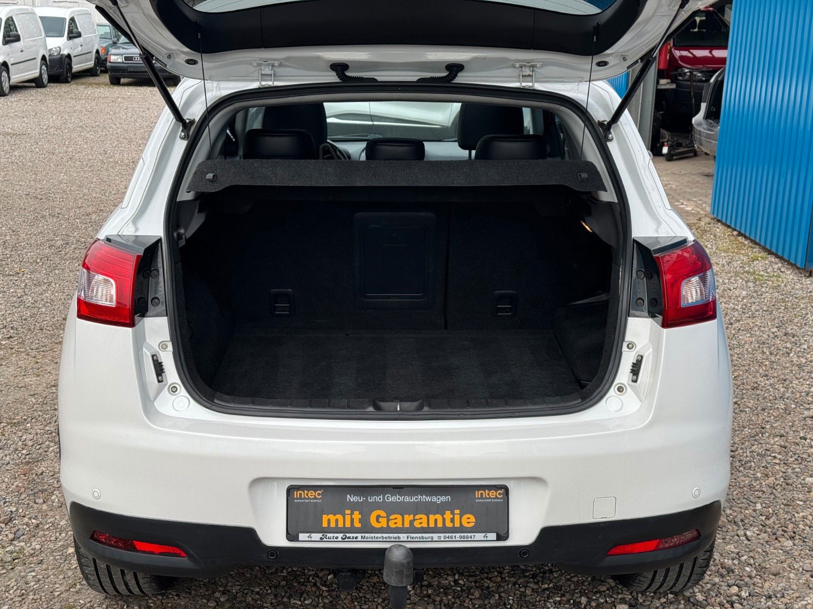 Fahrzeugabbildung Peugeot 4008 Allure 4WD**Navi*AHK*Keyles-GO**