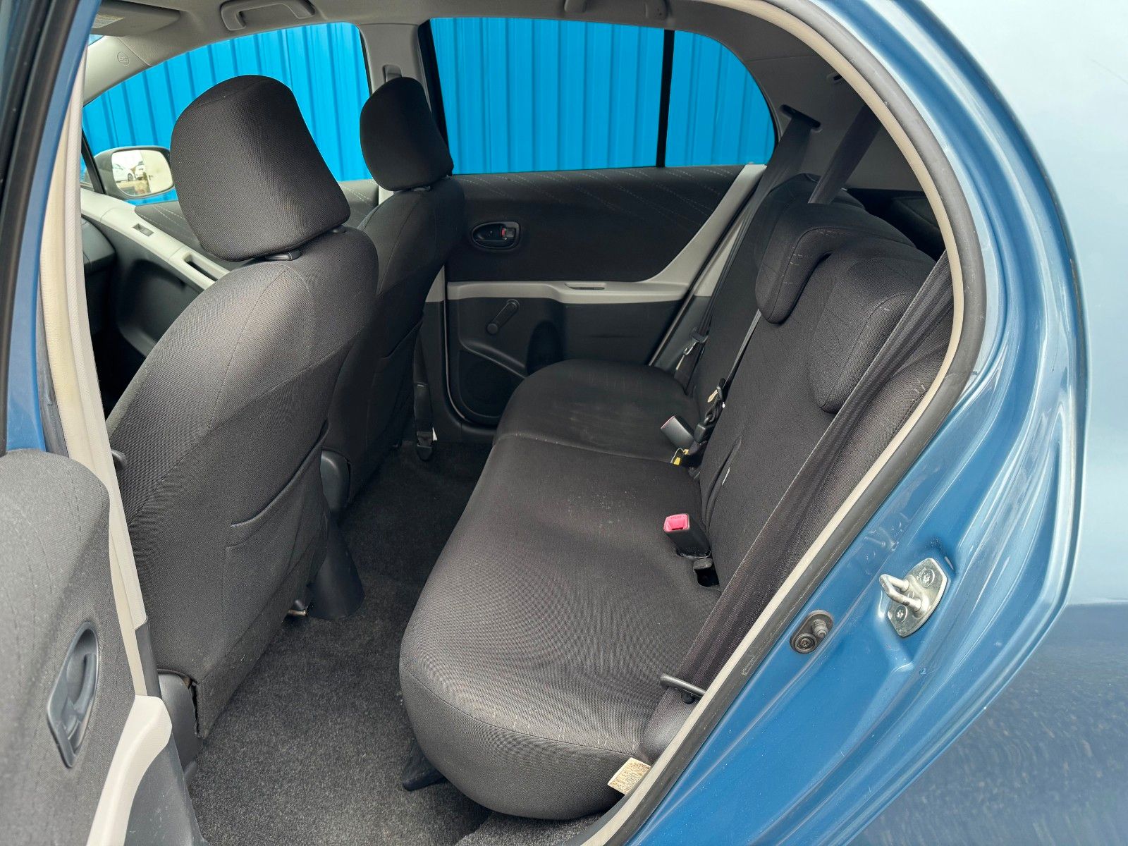 Fahrzeugabbildung Toyota Yaris**Luna**Allwetterreifen**AHK**