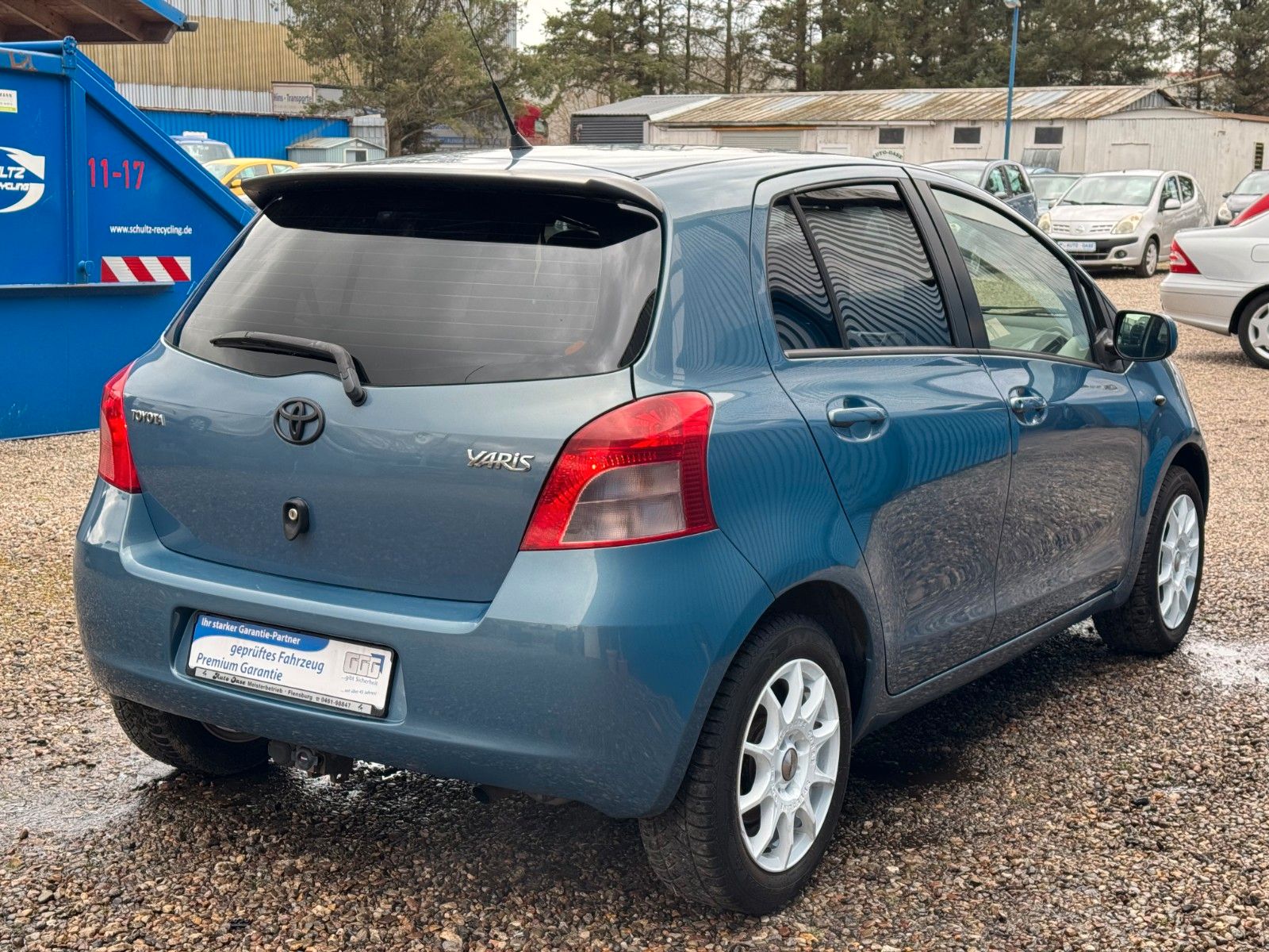 Fahrzeugabbildung Toyota Yaris**Luna**Allwetterreifen**AHK**