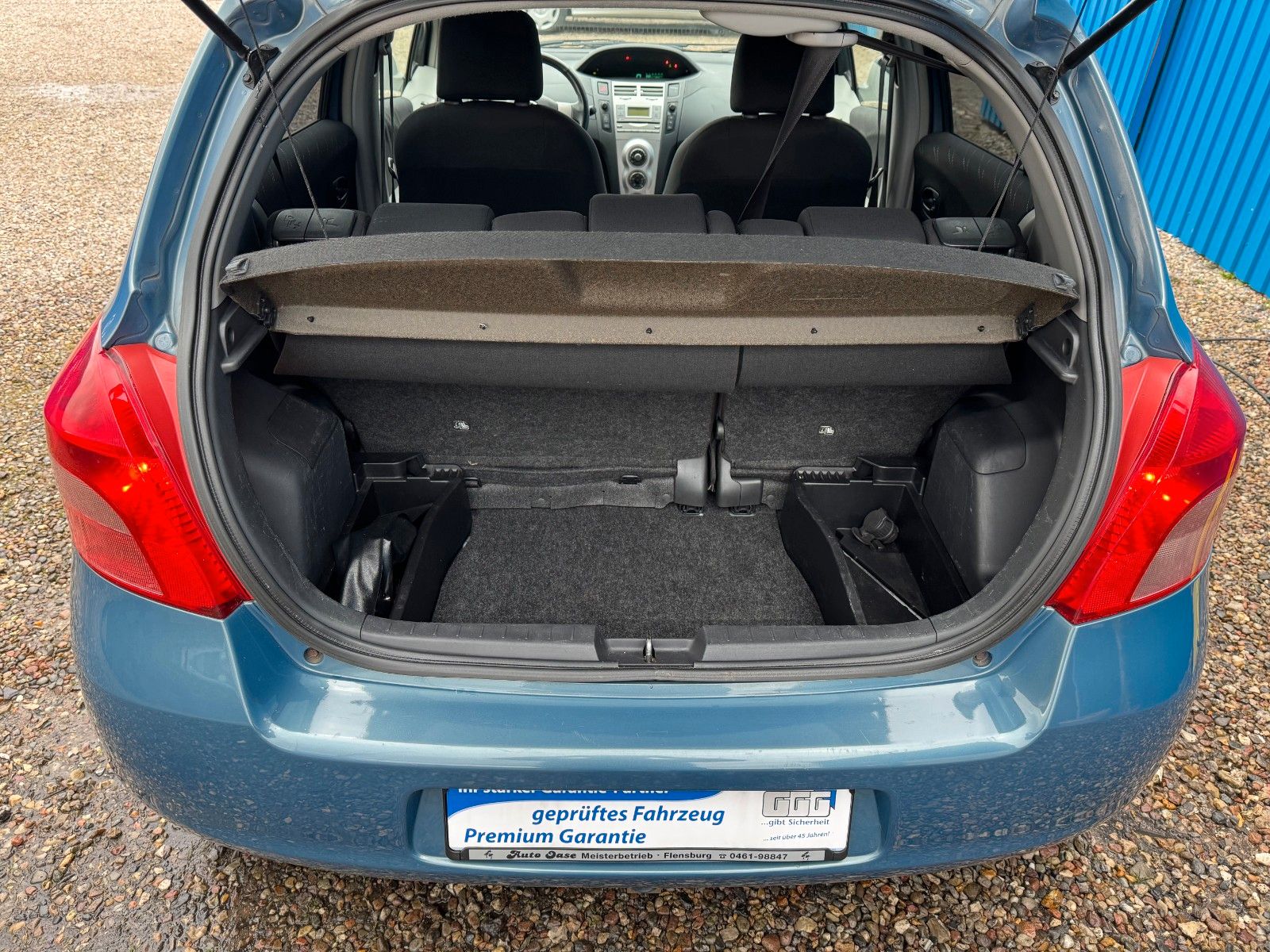 Fahrzeugabbildung Toyota Yaris**Luna**Allwetterreifen**AHK**