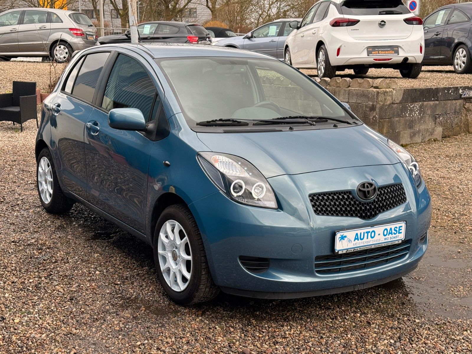 Fahrzeugabbildung Toyota Yaris**Luna**Allwetterreifen**AHK**