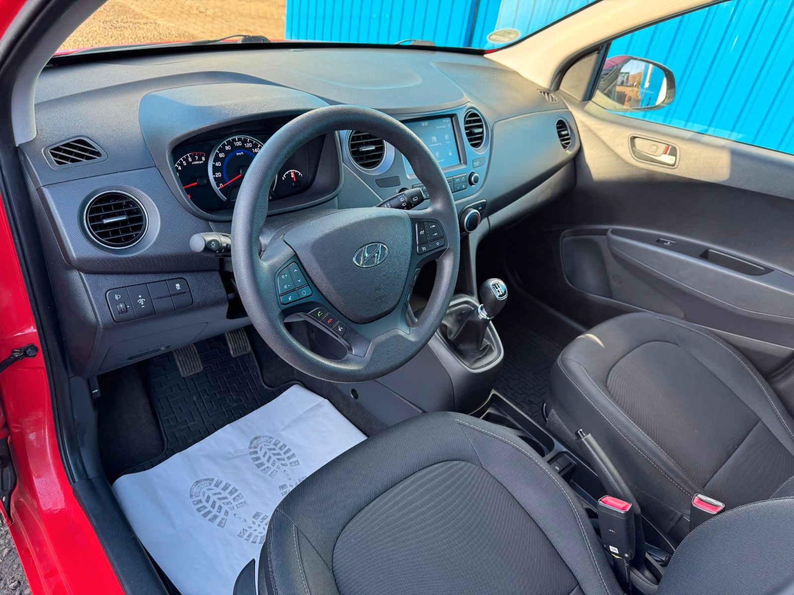 Fahrzeugabbildung Hyundai i10**57 TKM**CarPlay**Klima**Tempo**