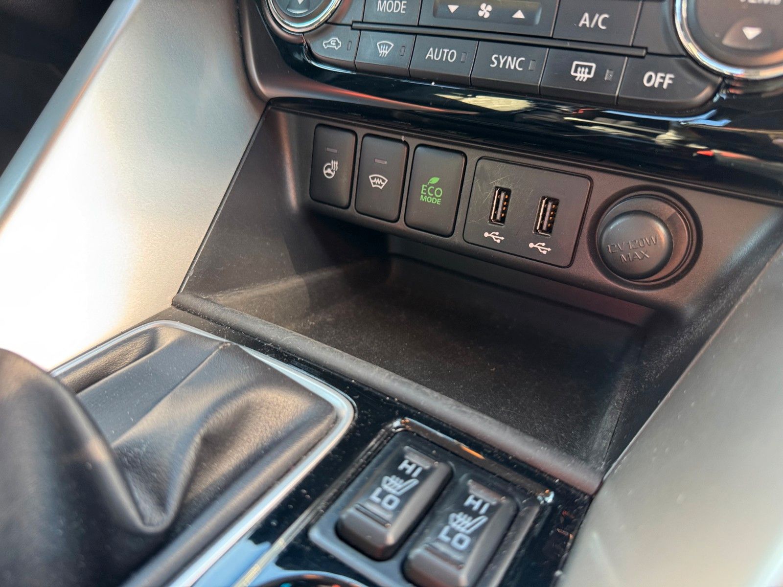 Fahrzeugabbildung Mitsubishi Eclipse*Cross Intro Edition**Head up**KEY**360°*