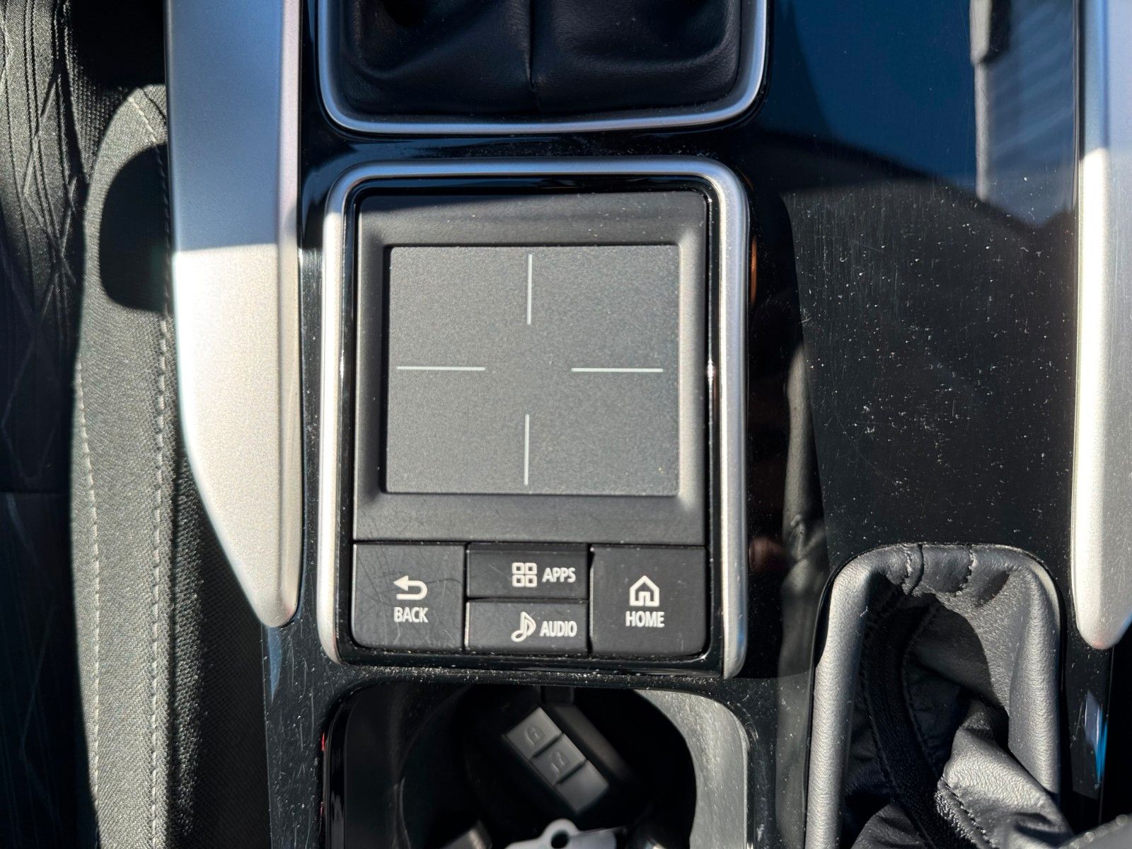 Fahrzeugabbildung Mitsubishi Eclipse*Cross Intro Edition**Head up**KEY**360°*