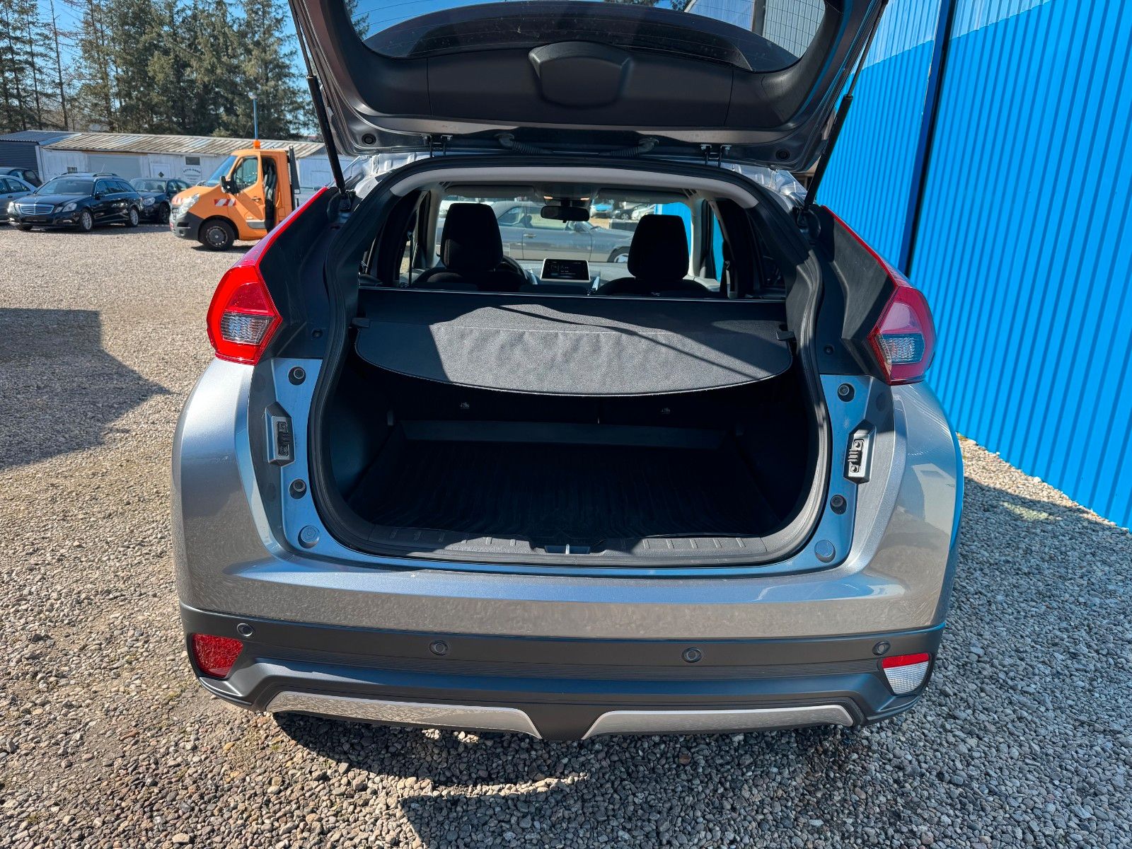 Fahrzeugabbildung Mitsubishi Eclipse*Cross Intro Edition**Head up**KEY**360°*