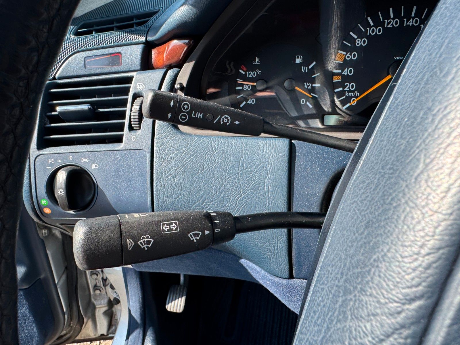 Fahrzeugabbildung Mercedes-Benz E 280*Automatik**Xenon*PDC*Klima*